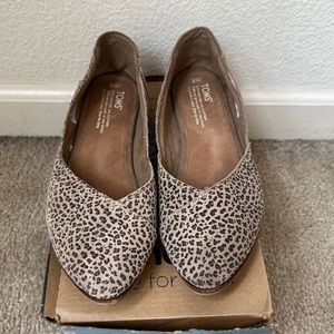 TOMS Leopard print flats